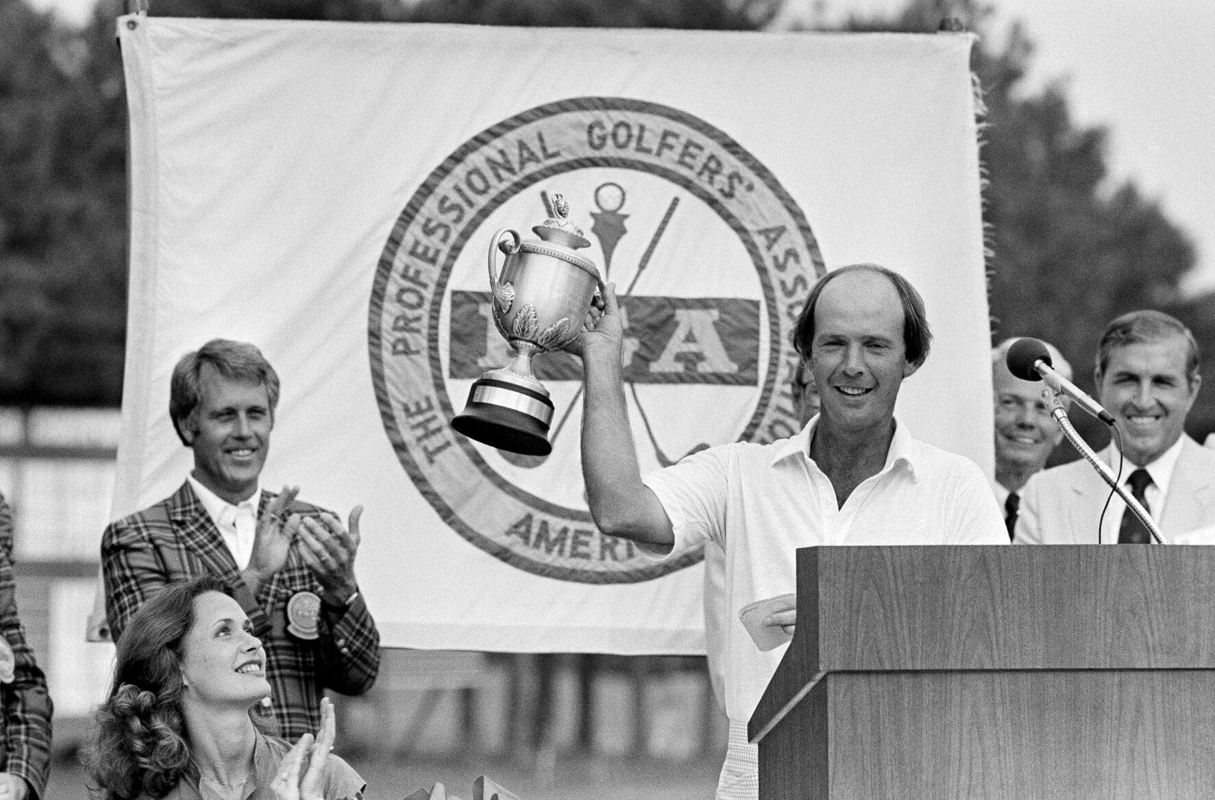 1981: Larry Nelson